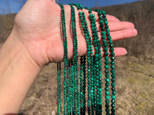 Charger l'image dans la galerie, Perles en malachite facettées entre 2 et 6,5mm