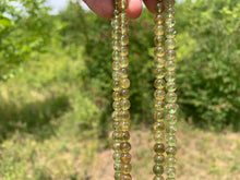 Charger l'image dans la galerie, Perles en apatite verte entre 4 et 6mm