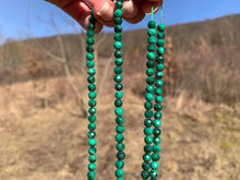 Charger l'image dans la galerie, Perles en malachite facettées entre 2 et 6,5mm