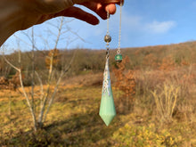 Charger l'image dans la galerie, Pendule en aventurine verte