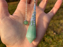Charger l'image dans la galerie, Pendule en aventurine verte