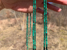 Charger l'image dans la galerie, Perles en malachite entre 2 et 3,5mm