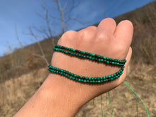 Charger l'image dans la galerie, Perles en malachite entre 2 et 3,5mm