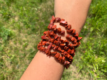 Charger l'image dans la galerie, Perles en jaspe rouge, forme chips