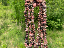 Charger l'image dans la galerie, Perles en rhodonite, forme chips