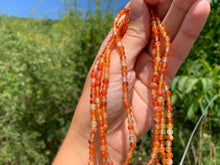 Charger l'image dans la galerie, Perles en agate mélangée avec des cornalines entre 4 et 14mm