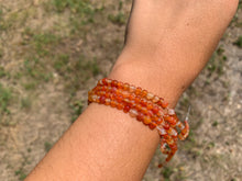 Charger l'image dans la galerie, Perles en agate mélangée avec des cornalines entre 4 et 14mm