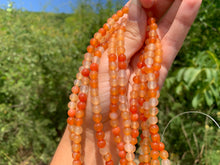 Charger l'image dans la galerie, Perles en agate mélangée avec des cornalines entre 4 et 14mm