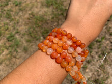 Charger l'image dans la galerie, Perles en agate mélangée avec des cornalines entre 4 et 14mm