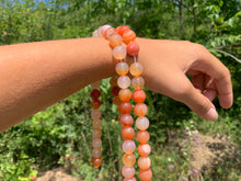 Charger l'image dans la galerie, Perles en agate mélangée avec des cornalines entre 4 et 14mm