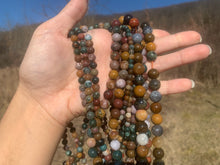Charger l'image dans la galerie, Perles en jaspe océan entre 4 et 10mm