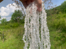 Charger l'image dans la galerie, Perles en cristal de roche, forme chips