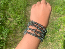 Charger l'image dans la galerie, Perles en séraphinite, forme chips