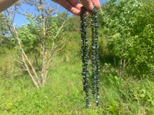 Charger l'image dans la galerie, Perles en séraphinite, forme chips