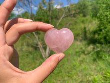 Charger l'image dans la galerie, Coeurs en quartz rose