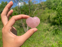 Charger l'image dans la galerie, Coeurs en quartz rose