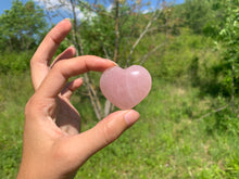 Charger l'image dans la galerie, Coeurs en quartz rose
