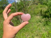 Charger l'image dans la galerie, Coeurs en quartz rose