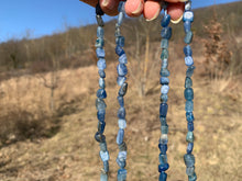 Charger l'image dans la galerie, Perles en cyanite