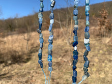 Charger l'image dans la galerie, Perles en cyanite