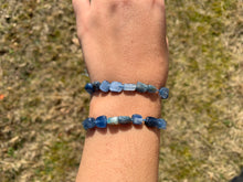 Charger l'image dans la galerie, Perles en cyanite