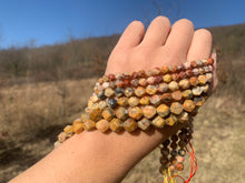 Charger l'image dans la galerie, Perles en agate crazy lace, forme diamant, entre 6 et 10mm