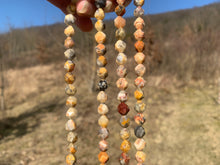 Charger l'image dans la galerie, Perles en agate crazy lace, forme diamant, entre 6 et 10mm