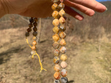 Charger l'image dans la galerie, Perles en agate crazy lace, forme diamant, entre 6 et 10mm