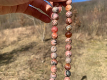 Charger l'image dans la galerie, Perles en rhodochrosite entre 6 et 10mm