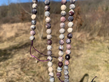 Charger l'image dans la galerie, Perles en jaspe porcelaine facettées en 8mm