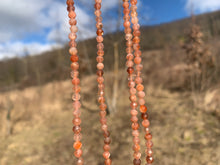Charger l'image dans la galerie, Perles en pierre de soleil facettées entre 2 et 4mm PSU
