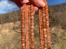 Charger l'image dans la galerie, Perles en pierre de soleil facettées entre 2,5 et 7,5mm PSD