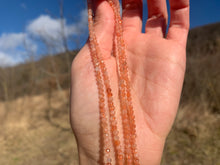 Charger l'image dans la galerie, Perles en pierre de soleil facettées entre 2,5 et 7,5mm PSD