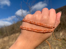 Charger l'image dans la galerie, Perles en pierre de soleil facettées entre 2,5 et 7,5mm PSD