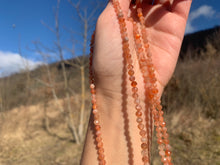 Charger l'image dans la galerie, Perles en pierre de soleil facettées entre 2,5 et 7,5mm PSD