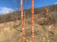 Charger l'image dans la galerie, Perles en pierre de soleil facettées entre 2,5 et 7,5mm PSD