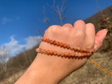 Charger l'image dans la galerie, Perles en pierre de soleil facettées entre 2,5 et 7,5mm PSD