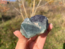 Charger l'image dans la galerie, VENDU Fluorite brut 2