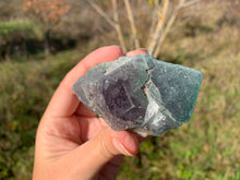 Charger l'image dans la galerie, VENDU Fluorite brut 2
