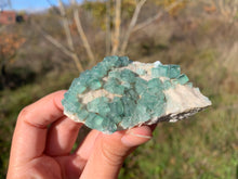 Charger l'image dans la galerie, VENDU Fluorite brut 6