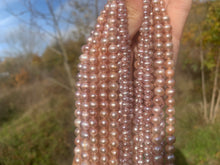 Charger l'image dans la galerie, Perles de culture rose / violette entre 3 et 8mm