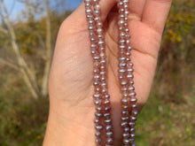 Charger l'image dans la galerie, Perles de culture rose / violette entre 3 et 8mm