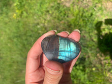 Charger l'image dans la galerie, VENDU Coeur labradorite 28