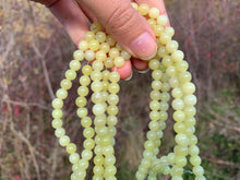 Charger l'image dans la galerie, Perles en serpentine entre 4 et 12mm