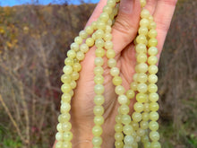 Charger l'image dans la galerie, Perles en serpentine entre 4 et 12mm