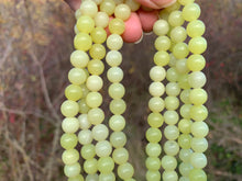 Charger l'image dans la galerie, Perles en serpentine entre 4 et 12mm