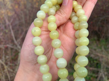 Charger l'image dans la galerie, Perles en serpentine entre 4 et 12mm