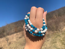 Charger l'image dans la galerie, Mala "Nouveau départ" en apatite bleue et howlite