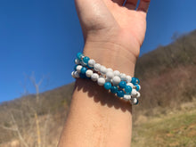 Charger l'image dans la galerie, Mala "Nouveau départ" en apatite bleue et howlite