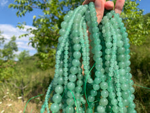 Charger l'image dans la galerie, Perles en aventurine verte entre 4 et 14mm